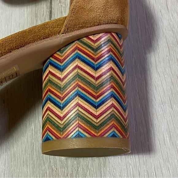 Jeffrey Campbell Purdy Sandal, Zigzag Pattern Block Heel Open Toe, Size 8 - Picture 8 of 11